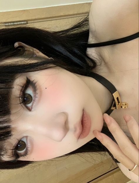 Ulzzang Makeup Dark, Dark Korean Makeup, Dark Douyin Makeup, Pelo Ulzzang, Asian Makeup Looks, Korean Makeup Look, Classy Makeup, Ulzzang Makeup, Makeup Artist Tips