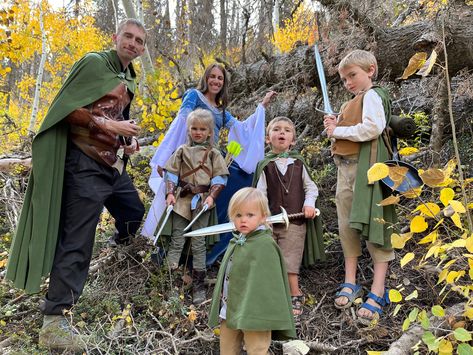 Lord Of The Rings Family Costumes, Lord Of The Rings Halloween, Rings Outfit, Fellowship Of The Ring, All Souls, Family Costumes, Hallows Eve, The Ring, The Rings