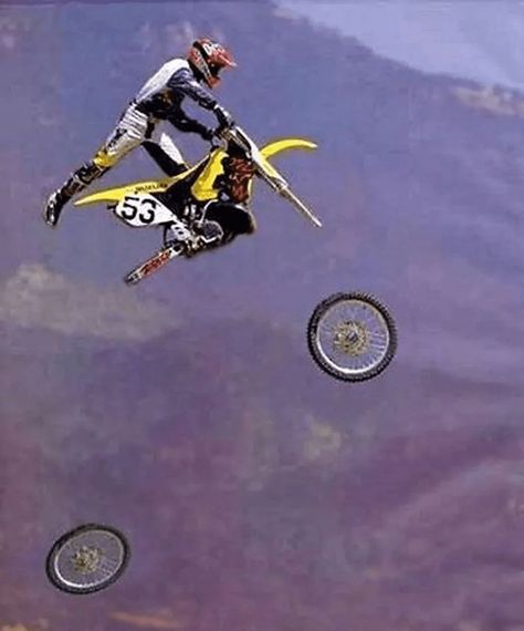 Motor Balap, Sports Fails, Epic Fail Pictures, Funny Accidents, Accidents Happen, Vintage Motocross, Perfectly Timed Photos, Epic Fails Funny, Silly Faces