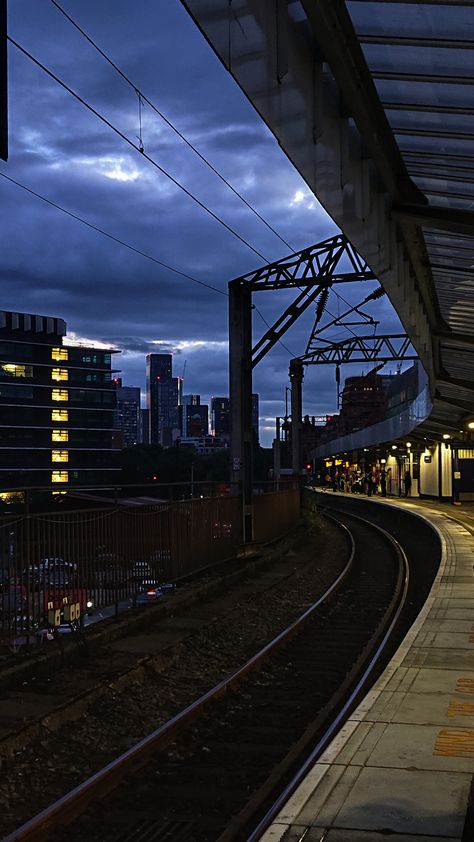 #manchester #trainstation #night Manchester Aesthetic, Berlin Syndrome, Urban Aesthetic, Night Aesthetic, Cute Simple Outfits, Train Station, Night Time, Simple Outfits, At Night