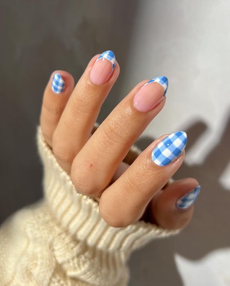 Samantha 🌹 | have to remember to do gingham in a diff color next time bc i just look like a huge bath & body works fan lol | Instagram Bright Summer Nails Designs, Western Nails, Beachy Nails, Bright Summer Nails, Summer Nail Designs, Glamour Nails, Fall Acrylic Nails, Cute Gel Nails, Bright Nails