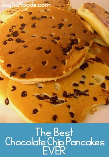 If you're looking for the very best chocolate chip pancakes, look no further. Easy, quick, fluffy chocolate chip pancakes from scratch. The BEST recipe. Scratch Pancake Recipe, Make Pancakes From Scratch, Food Preps, Diy Breakfast, Make Pancakes, Pancakes From Scratch, Eggs Breakfast, Pancake Recipes, Best Chocolate Chip