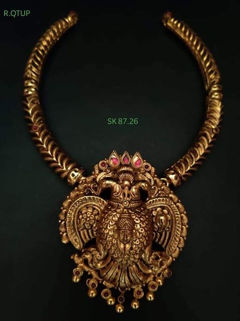 Antique Necklaces Design, Antique Gold Jewelry Indian, Antique Jewellery Designs, Handmade Gold Jewellery, Jewelry Set Design, Gold Necklace Indian Bridal Jewelry, Antique Bridal Jewelry, Gold Jewelry Stores, Antique Jewelry Indian