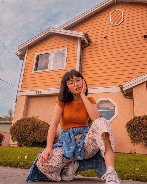 — linh truong (she/her/hers) on Instagram: “hgtv could never 🏡 // when I was younger, I wanted to be an interior designer (my dad then channeled that dream into being an architect,…” Lihn Truong, Art Student Outfit, Shein Fits, Aesthetic Fits, Mom Art, An Architect, Retro Outfits, My Dad, Aesthetic Girl