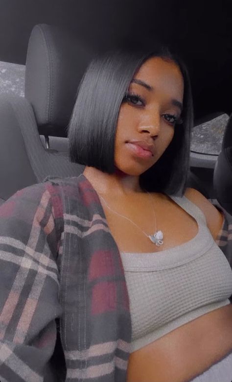 Bob Haircuts For Women Black Hair, Silk Press Bob Natural Hair, Hairstyles Quick And Easy, Natural Hair Bob, Easy Short Haircuts, Hairstyles Quick, Bob Black, Haircut Tip, Silk Press Natural Hair