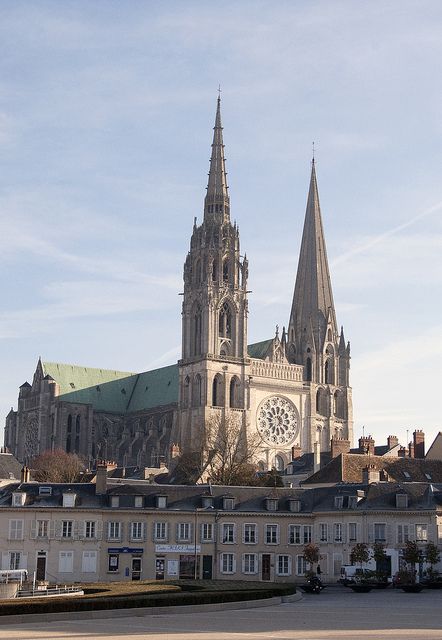 Chartres Cathedral (One of National Geographic's World's 10 Best Cathedrals) European Cathedrals, Chartres France, French Cathedrals, Chartres Cathedral, Giorgio Vasari, Houses Of The Holy, Cathedral Basilica, Romanesque Architecture, Gothic Cathedrals