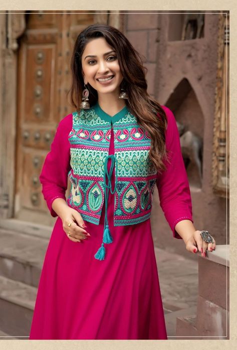 Koti Style Kurti, Garba Outfit, Rayon Kurtis, Designer Punjabi Suits, Trendy Shirt Designs, Lehenga Blouse, Suit Designs, Dress Shirts For Women, Fabric Details