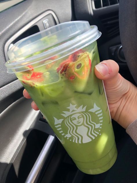 Venti Pink drink, light ice Extra coconut milk 4 scoops matcha Matcha Pink Drink Starbucks, Pink Drink Matcha, Venti Pink Drink, Starbies Drinks, Mojito Strawberry, Matcha Coconut, Starbucks Matcha, Starbucks Tea, Strawberry Matcha