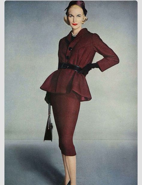 Fashion Sunny Harnett, 50s Suit, Norman Norell, 1950s Models, Istoria Modei, Fashion 1950, Irving Penn, Fashion 50s, Vogue Vintage