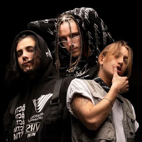 Atlantic Group, Birthday Instagram, Celebrity Selfies, Chase Atlantic, Band Rock, Photo Grouping, Music Song, Cairns, Cool Bands