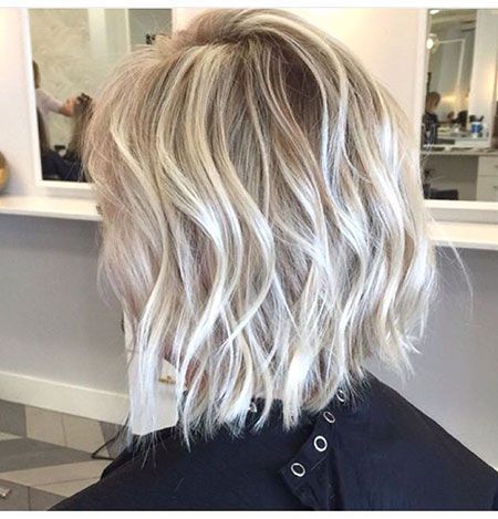 Choppy Bob Haircuts, Textured Haircut, Ash Blonde Balayage, Makeup Tip, Choppy Bob Hairstyles, Natural Wavy Hair, Ash Blonde Hair, Choppy Bob, Lob Haircut