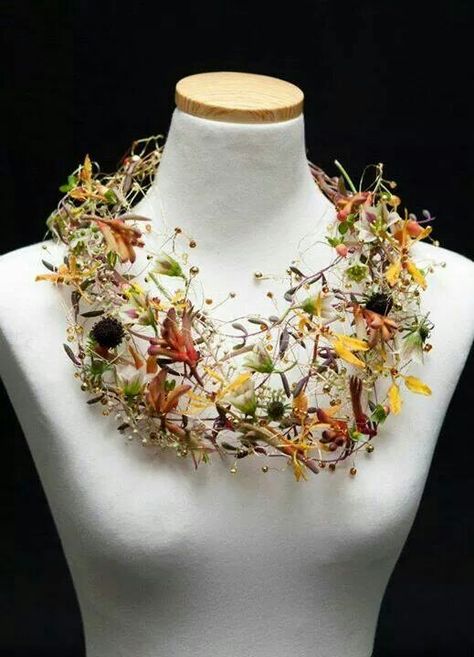 This would be stunning with a wedding gown Body Adornment, Botanical Jewelry, Deco Floral, Floral Accessories, Floral Fashion, Floral Necklace, Flower Accessories, Arte Floral, Floral Jewellery