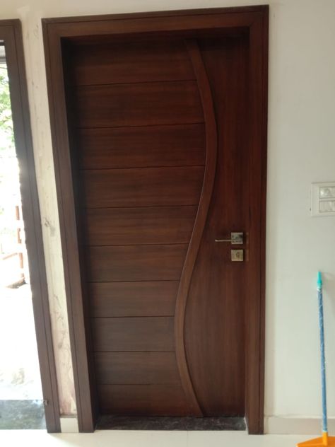 Latest Bedroom Door Designs, Latest Door Designs For Bedroom, Plain Door Design, Single Main Door Design Entrance Modern, Sagwan Wood Door Design, Door Architrave, Best Door Designs, Pooja Room Door, Single Main Door Designs