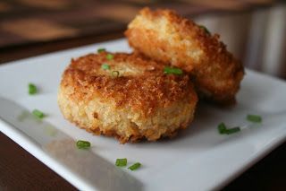 Oregon Transplant: Pan-Fried Risotto Cakes Zucchini Crab Cakes, Risotto Cakes, Shrimp Risotto, Risotto Dishes, Homemade Tartar Sauce, Salmon Cakes, Risotto Recipes, Crab Cakes, Rice Dishes