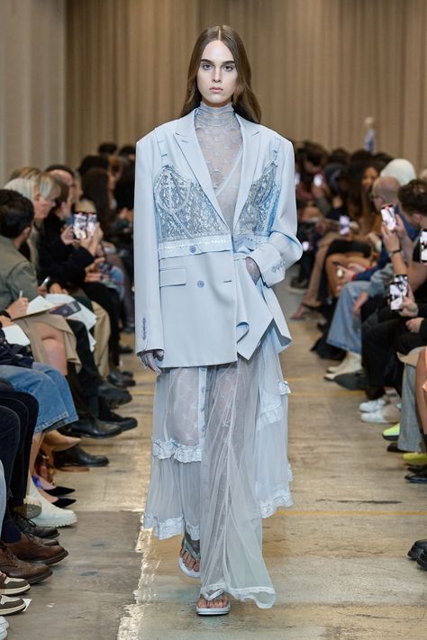 Spring 2023 Ready To Wear, London Fashion Weeks, 2023 Ready To Wear, Europe Trip, Christopher Kane, Spring 2023, Elizabeth Ii, London Fashion Week, Runway Fashion