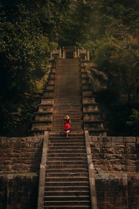 History Of Sri Lanka, Sri Lanka Photography, Stone Staircase, Stone Lion, Travel Picture Ideas, Scenic Travel, Sri Lanka Travel, Dream Vacations Destinations, Scenic Photography