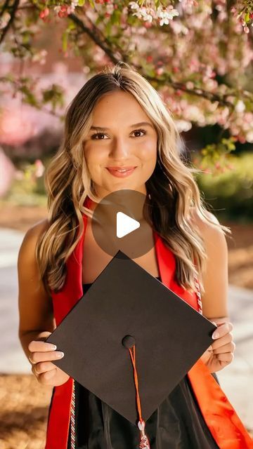 Leah Clancy | Senior Photographer on Instagram: "ITS GRAD SEASON! Use these poses for your upcoming shoot 📸   👩🏻‍🎓 Grad posing is FUN! You get champagne 🍾 and confetti 🎊 what’s better? I had a blast photographing this babe for her college graduation in Washington and I’m IN LOVE 🥰 with how they turned out! What do you guys think - grad photos: a blast 💥 or a blast? Lol" Graduation Poses Photo Shoots, Graduation Photo Shoot Ideas, Fun Graduation Pictures, Graduation Shoot Ideas, Graduation Photoshoot Ideas, Graduation Pose, Graduation Photo Props, College Graduation Pictures Poses, College Graduation Photos