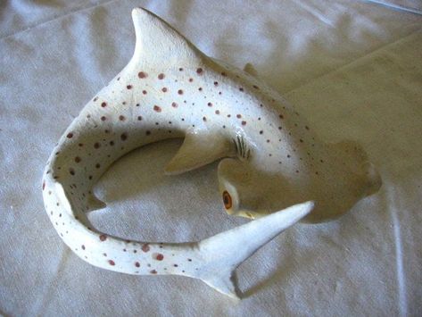 Hammerhead Shark Sculpture, Clay Hammerhead Shark, Shark Sculpture Clay, Hammerhead Shark Craft, Shark Clay Sculpture, Clay Shark, Clay Sea Creatures, Ceramic Shark, Shark Sculpture