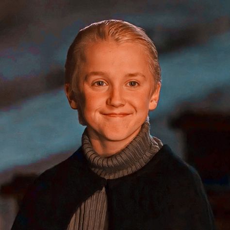 The Philosophers Stone, Tom Felton Harry Potter, Hp Movies, Draco Malfoy Imagines, Dark Wizard, Philosopher's Stone, Harry Potter Icons, Philosophers Stone, The Sorcerer's Stone