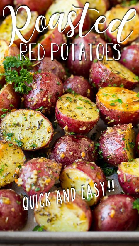 Baked Potatoes In The Oven, Baked Red Potatoes, Potatoes In The Oven, Red Potato Recipes, Roasted Red Potatoes, Roasted Potato Recipes, Plat Simple, Potato Recipes Side Dishes, Potato Sides