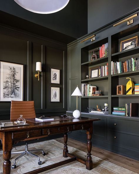 Jean Stoffer Design, Masculine Home Office, Dark Office, Modern Office Interiors, Classic Office, Office Room, Study Office, Office Inspiration, Office Interior Design