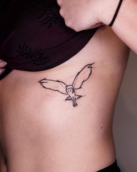 Simple Owl Tattoo, Labyrinth Tattoo, Athena Tattoo, Simple Tattoos For Women, Simple Tattoos For Guys, Petit Tattoo, Owl Tattoo Design, Bird Tattoo, Owl Tattoo