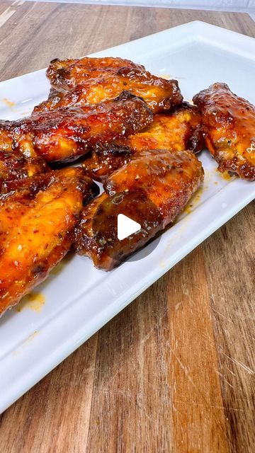 Baked Lemon Pepper Wings, Lemon Pepper Wings, Lemon Pepper Seasoning, Honey Lemon, Buffalo Wings, Lemon Pepper, Cayenne Peppers, Wing Recipes, Easy Family Meals