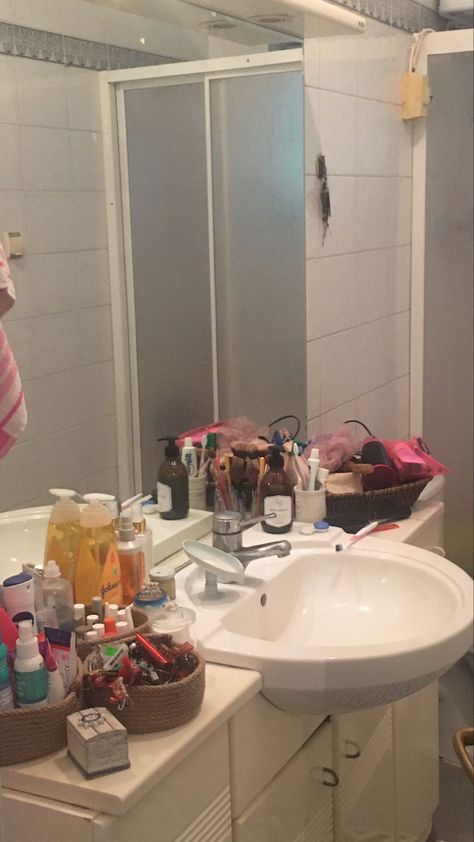 aesthetic bathroom Messy Bathroom Counter Aesthetic, Messy Clean Aesthetic, Cluttered Bathroom Aesthetic, Messy Bathroom Sink Aesthetic, Messy Clean Room Aesthetic, Strawberry Mouthwash, Messy Bathroom Aesthetic, Messy Vanity Aesthetic, Messy Clean Girl Aesthetic