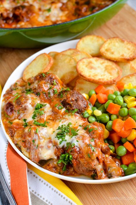 Moussaka Meatballs | Slimming Eats Recipes Greek Moussaka, Ground Beef Recipes Healthy, Lamb Meatballs, Bechamel Sauce, Ground Beef Recipes Easy, Ground Beef Recipes For Dinner, Quick And Easy Recipes, Beef Recipes Easy, Beef Recipes For Dinner