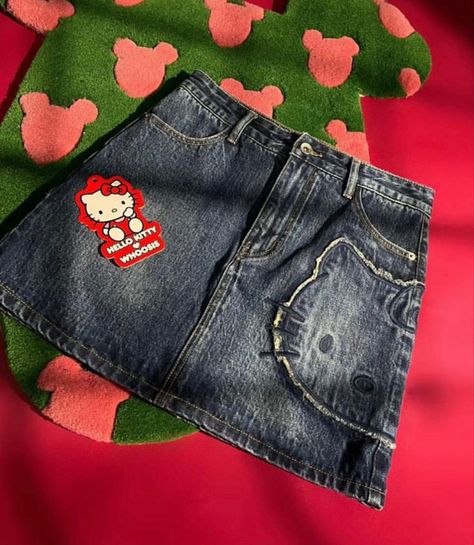 Sanrio Embroidery, Sanrio Clothes, Denim Short Skirt, Hello Kitty Y2k, Kitty Clothes, Hello Kitty Clothes, Retro Fashion Women, Hello Kitty Accessories, Kawaii Sanrio