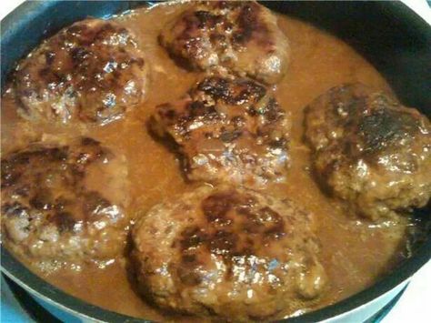 THE VERY BEST SALISBURY STEAK Ingredients 1 (10 1/2 ounce) cans campbells French onion soup 1 1/2 lbs gro Campbells French Onion Soup, Best Salisbury Steak, Best Salisbury Steak Recipe, Salisbury Steak Recipes, Salisbury Steak, Beef Dinner, French Onion Soup, French Onion, Onion Soup