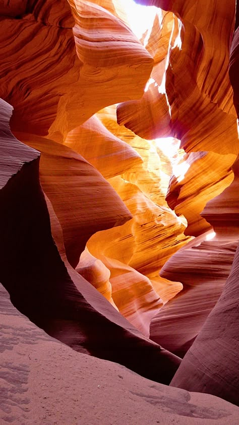 🧡 Antelope Canyon: a natural wonder in Arizona, where narrow sandstone walls twist and turn, illuminated by beams of light filtering from above. This striking photography captures the vibrant colors, flowing textures, and otherworldly beauty of one of the most famous slot canyons in the world. 🌞

#AntelopeCanyonPhotography #ArizonaNature #SlotCanyonViews #SouthwestLandscapes #NatureWondersUSA Antelope Canyon Photography, Canyon Photography, Antelope Canyon Arizona, Slot Canyons, Sandstone Wall, Vision Board Photos, Slot Canyon, Fashion Poster, Nature Wallpaper