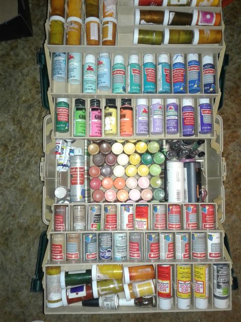 Organize craft paints in a tackle box! Add a smaller box at the bottom to keep everything from rolling around Craft Tackle Box Storage Ideas, Box Storage Ideas, Tackle Box Storage, Tackle Box, Box Storage, Craft Organization, Craft Storage, Art Kit, Drawing Painting