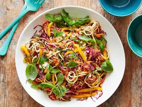 Asian Noodle Salad Recipe, Salad Asian, Summer Side Dishes Recipes, Asian Salads, Asian Noodle Salad, Noodle Salad Recipes, Cholesterol Recipes, Low Cholesterol Recipes, Asian Salad