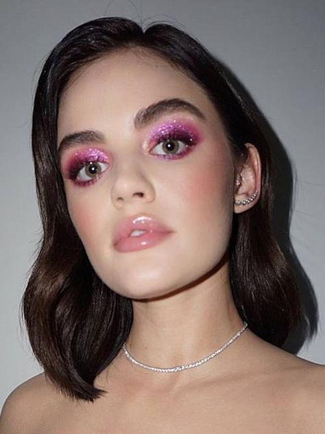 Pink Smoky Eye, Pink Eyeshadow Looks, Pink Eyeshadow Look, Going Out Makeup, Cute Eyeshadow Looks, Pink Eye Makeup, Birthday Makeup, Pink Eye, Colored Eyeliner