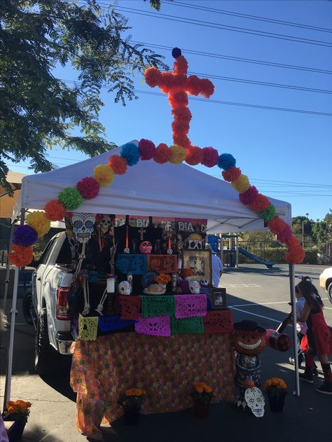 Trunk Or Treat Encanto Ideas, Encanto Truck Or Treat, Coco Trunk Or Treat Ideas, Dia De Los Muertos Trunk Or Treat, Coco Themed Trunk Or Treat, Paper Mache Crafts, Trunk Or Treat, Day Of The Dead, Paper Mache