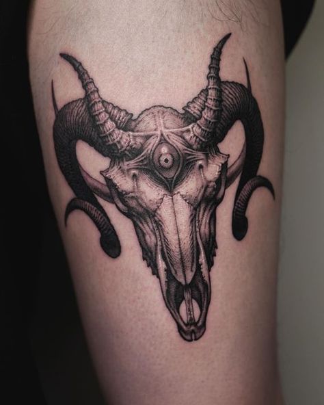 Three Eyes Tattoo, 3rd Eye Tattoo, Tattoo Main, Third Eye Tattoos, Ram Tattoo, Eyes Tattoo, Three Eyes, Goat Skull, Tattoo Skull