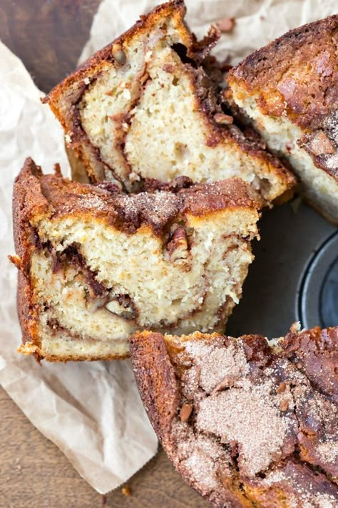 Banana Cinnamon Swirl Coffee Cake Recipe Cinnamon Banana Coffee Cake, Cinnamon Swirl Coffee Cake, Banana Coffee Cake, Banana Coffee Cakes, Banana Dessert Recipes, Cinnamon Coffee Cake, Coffee Cake Recipe, Recipe Baking, Cinnamon Cake