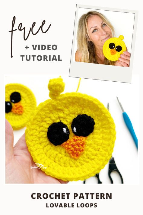 Melissa Hassler from Lovable Loops holding her free crochet chick appliqué pattern Easter Crochet Ideas, Beginner Crochet Ideas, Crochet Chicken Pattern, Chicken Applique, Bookmarks Crochet, Simple Crochet Stitches, Tutorial Knitting, C2c Crochet Pattern Free, Crochet Animal Hats