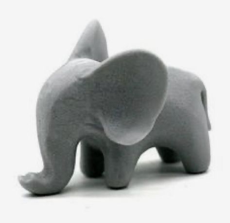 Elephant Statue Decor, Animal Polymer Clay, Clay Elephant, Elephant Pottery, Easy Clay Sculptures, Sculpture Animal, Statue Decor, Figurine Sculpture, Beginner Pottery