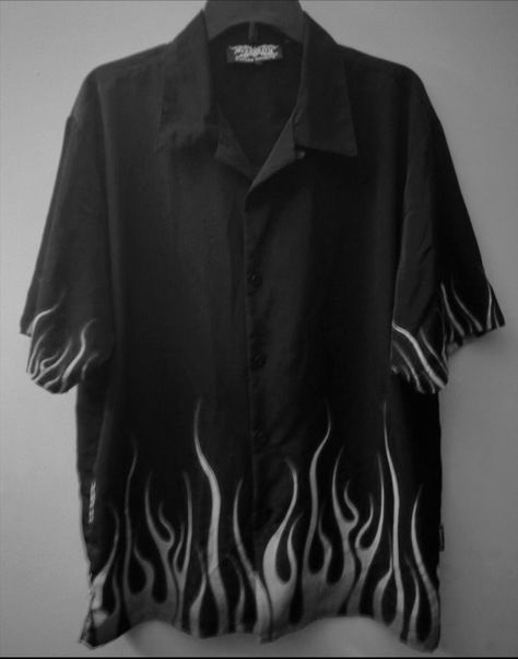 Flame Outfit, Diy Shirt Ideas, Flame Shirt, Custom Jeans Diy, Bleaching Clothes, Flame Thrower, Ropa Upcycling, Fire Clothes, Diy Pants