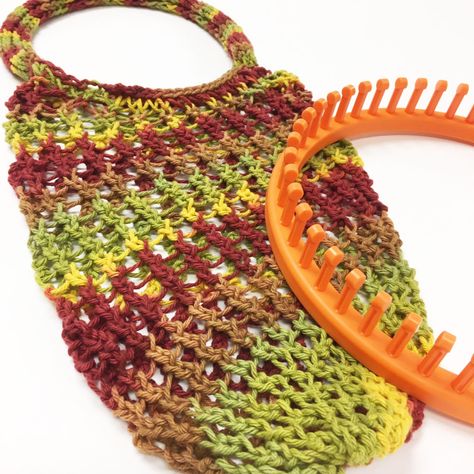 Tricotin Long, Loom Knitting For Beginners, Crocheted Purses, Round Loom Knitting, Circle Loom, Loom Knitting Tutorial, Loom Knit Hat, Loom Knitting Stitches, Loom Crochet