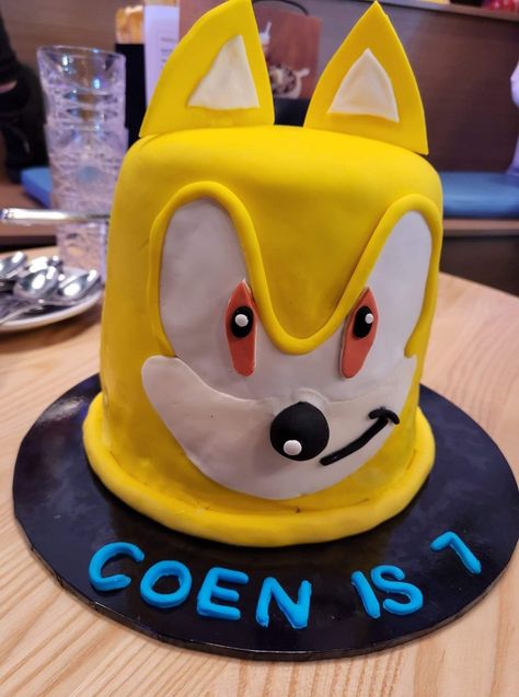 Golden Sonic Cake, Golden Sonic, Sonic Cake, Sonic Party, Super Sonic, Sonic, Pikachu, Cake, Birthday