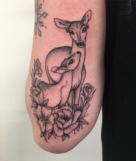 -Ally Rae- on Instagram: “Sweet mama and baby deer from today- thanks again Morgan!  #ladytattooer #finelines #blackwork #tattoo #hifromsd #midwesttattooer…” Fineline Deer Tattoo, Girly Deer Tattoo, Deer And Fawn Tattoo, Doe And Fawn Tattoo, Deer Family Tattoo, Deer Tattoos For Women Beautiful, Female Deer Tattoo, Amelia Tattoo, Baby Deer Tattoo