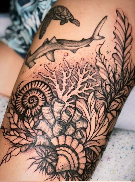 Sea Life Tattoos Black And White, Sea Sleve Tattoo, Be Unique Tattoo, Sea Arm Sleeve Tattoo, Under The Sea Sleeve Tattoos For Women, Sea Life Leg Tattoo, Coral Sleeve Tattoo, Patch Work Tattoo Leg Women, Oceanic Sleeve Tattoo