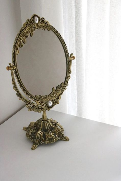 amazon home finds, home decoration, decorative mirror, vintage mirror, mid century mirror, vintage decoration, old money mirror, old money home, old money aesthetic, old money vintage Antique Apartment, Tattoo Pieces, French Vanity, Swivel Mirror, Victorian Vanity, Mirror Standing, Hand Mirrors, Brass Vanity, Mid Century Mirror