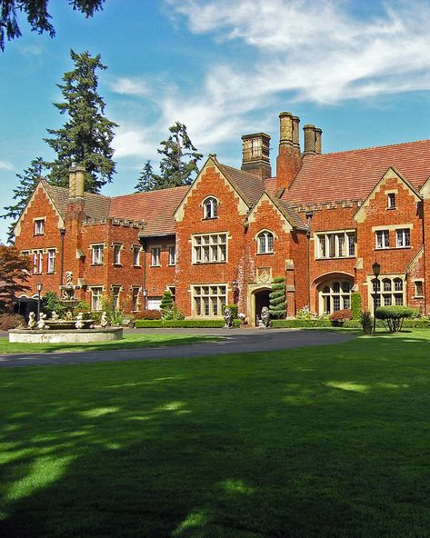 Thornwood Castle, Castles In America, English Homes, Castle Exterior, Coral Castle, Boldt Castle, Real Castles, Washington Wedding Venues, Staycation Ideas