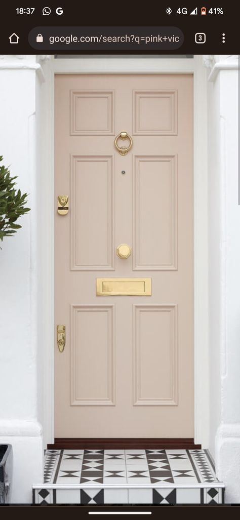 Cream Colored Houses, Style Front Porch, Victorian Front Door, Pink Front Door, Guest Bathroom Small, False Ceiling Bedroom, Pink Victorian, Victorian Door, Soft Colour