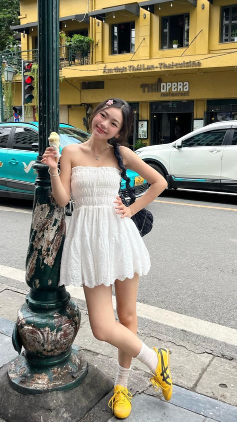 Macau Outfit Ideas, Thailand Ootd, Vietnam Outfit, Summer Outfits Korean, Japan Outfits, 2000s Japanese Fashion, Twin Outfits, Outfits Verano, Daily Dress