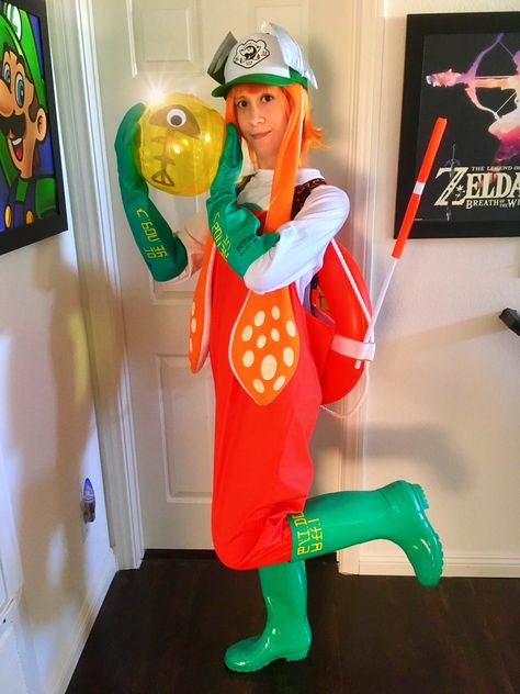 Splatoon Salmon Run Salmon Run Cosplay, Splatoon Halloween Costume, Splatoon Cosplay Diy, Frye Cosplay Splatoon, Big Man Splatoon Cosplay, Splatoon 3 Fashion, Paris In Spring Outfits, Salmon Run Splatoon, Splatoon Salmon Run